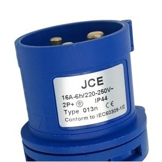 JCE 16 amp 3 Pin Blue Trailing Plug 240V IP44